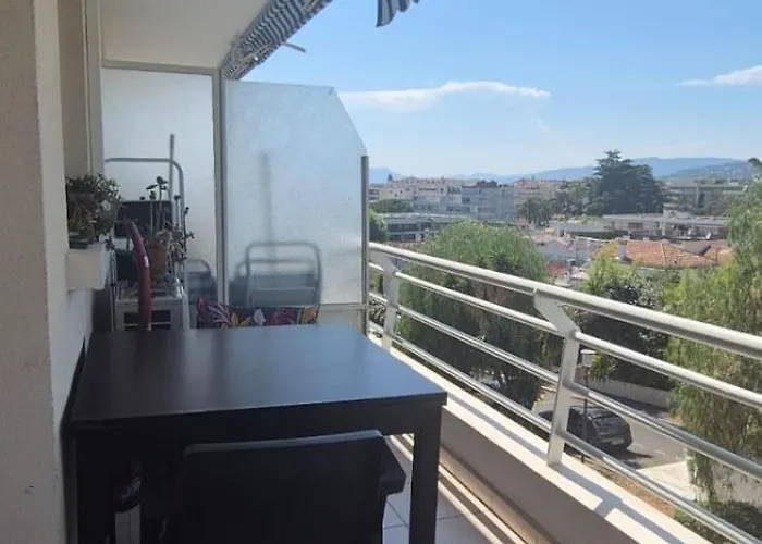 Near Croisette Apartman *